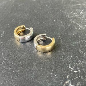 14kt. Yellow and white gold hoop earrings with snap closure